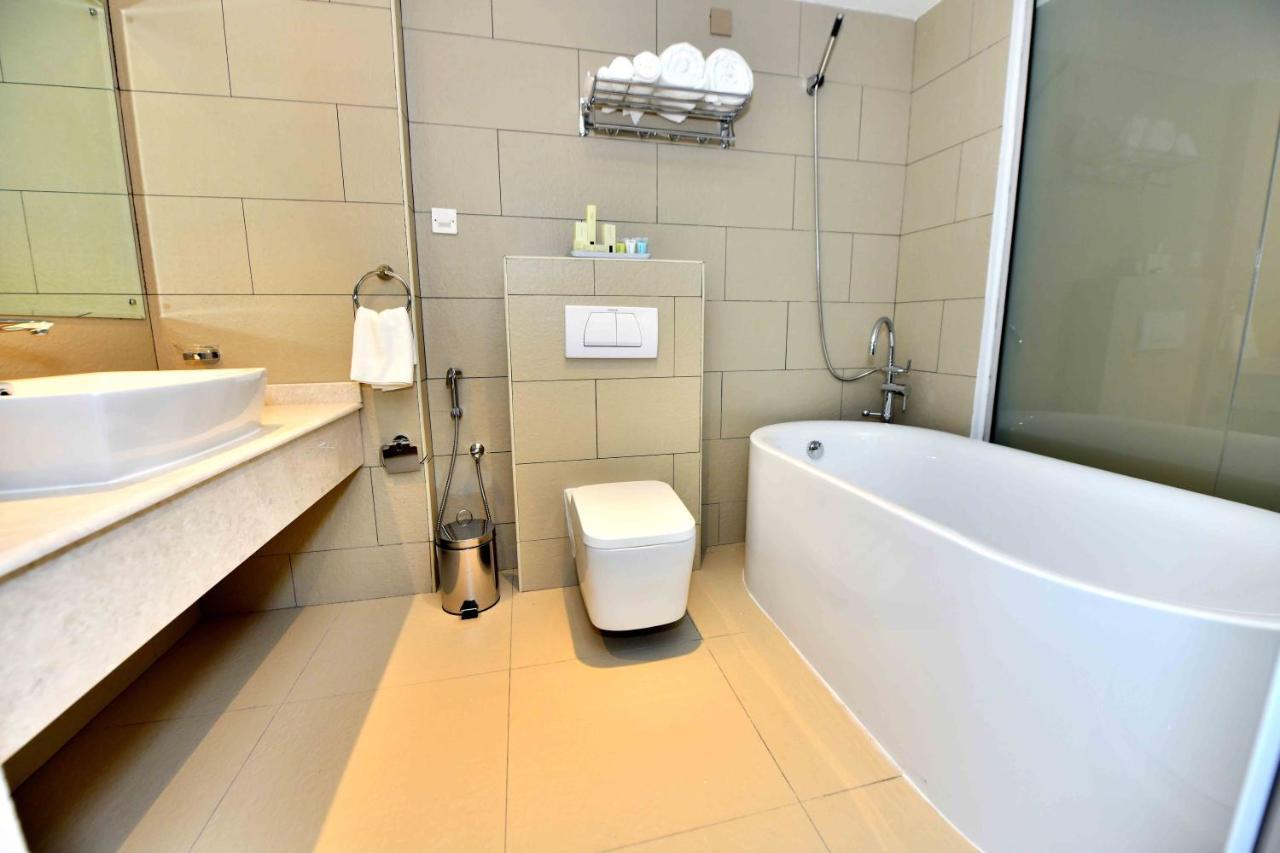 Be Inn Hotel Szíb Kültér fotó