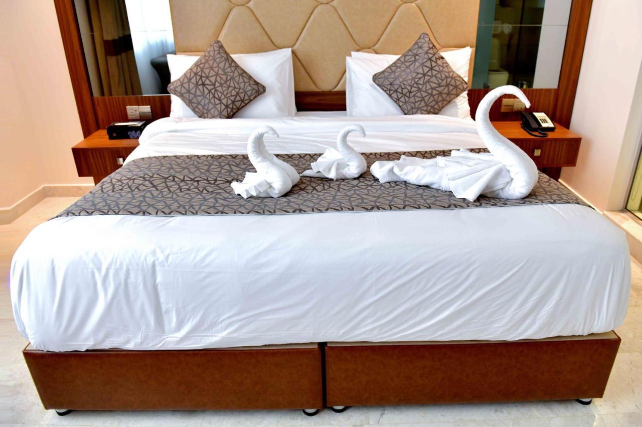 Be Inn Hotel Szíb Kültér fotó
